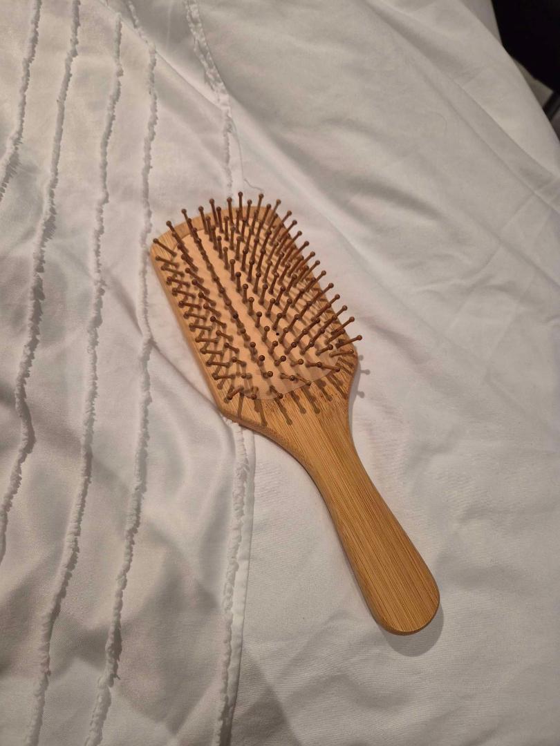 Brosse à cheveux en bambou Home Simply (1 unité)