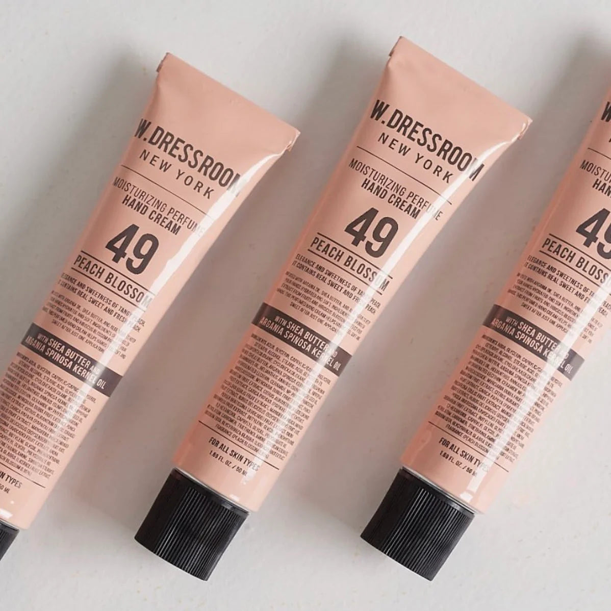 W.DRESSROOM 韓國 保濕香水護手霜 (No.49 蜜桃甜心) 50ml