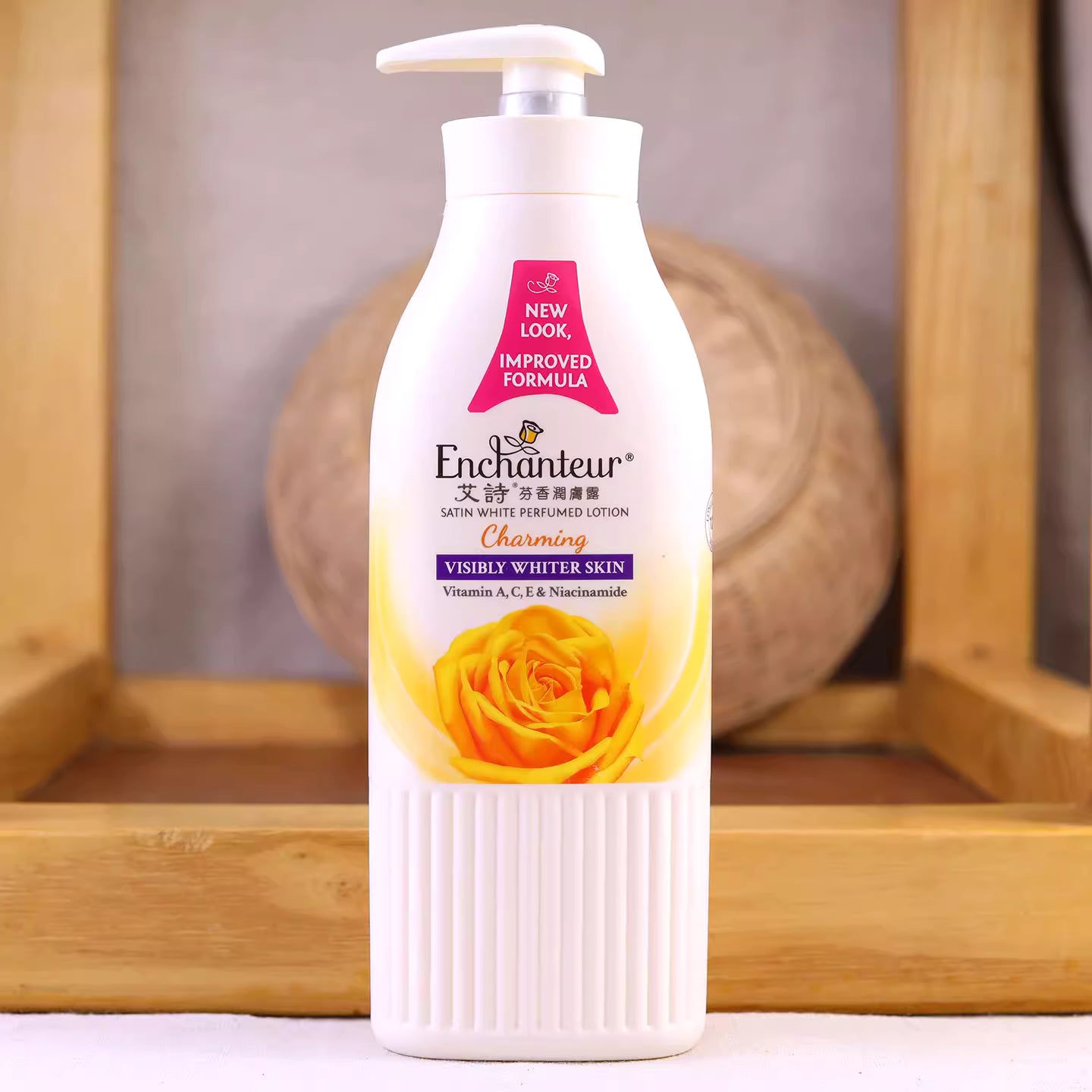 Enchanteur Perfumed Satin White Lotion (Charming) 400ml