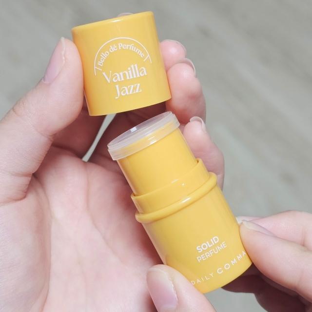 Daiso Daily Comma Bello de Perfume Vanilla Jazz Solid Perfume 4.7g