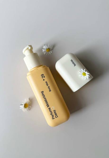 Hetras Daisy 29 Long-lasting Fragrance Coating Double Shot Perfume Body Mist (Sunflower) 120ml