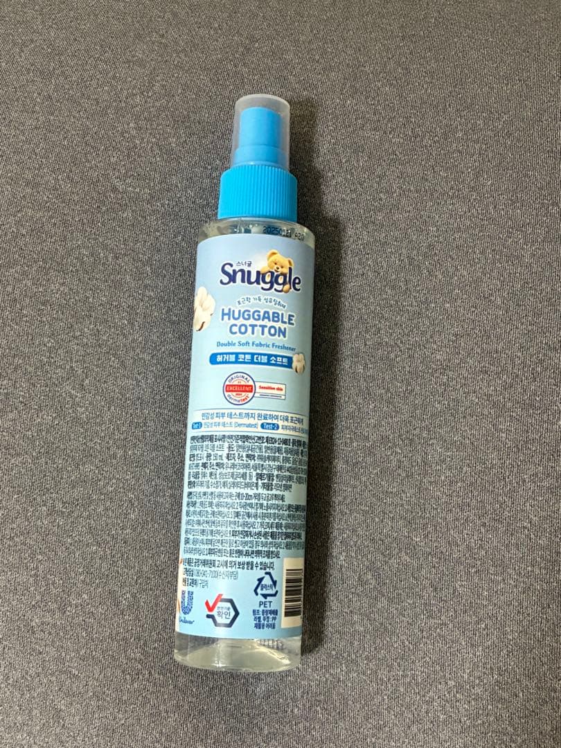 Snuggle Fabric Deodorizer Spray (Huggable Cotton) 150ml