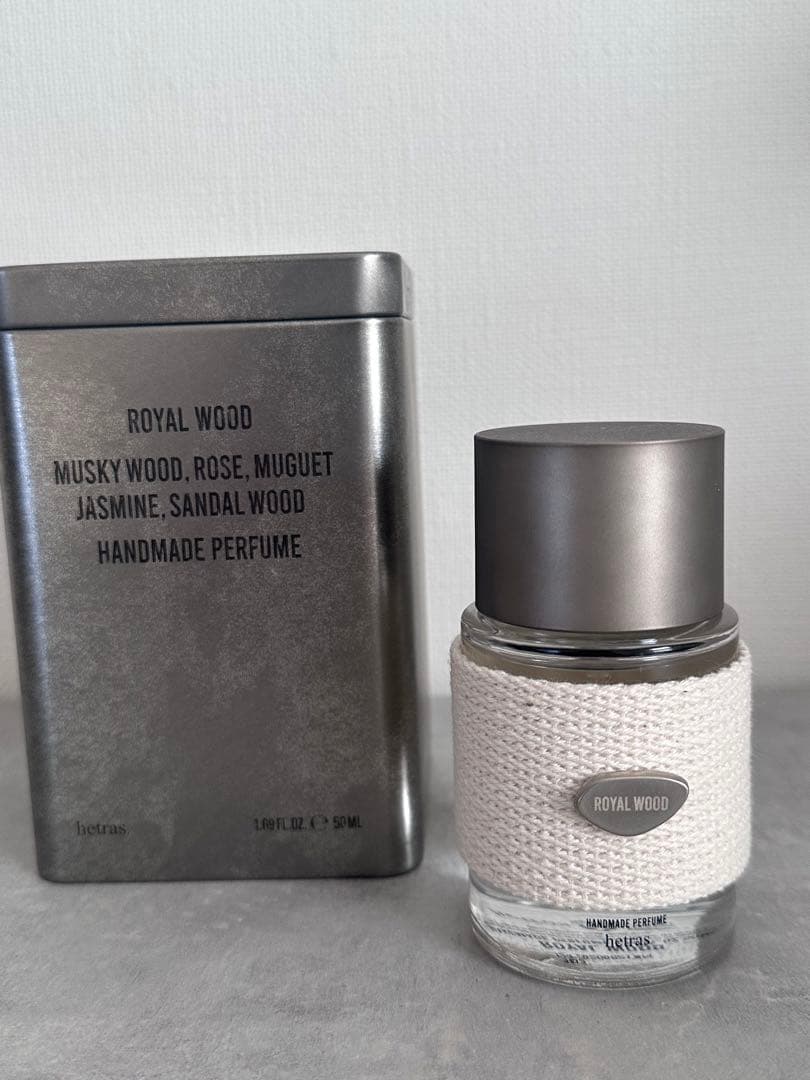 Hetras Handmade Metal Tin-style Packaging Perfume (Royal Wood) 50ml