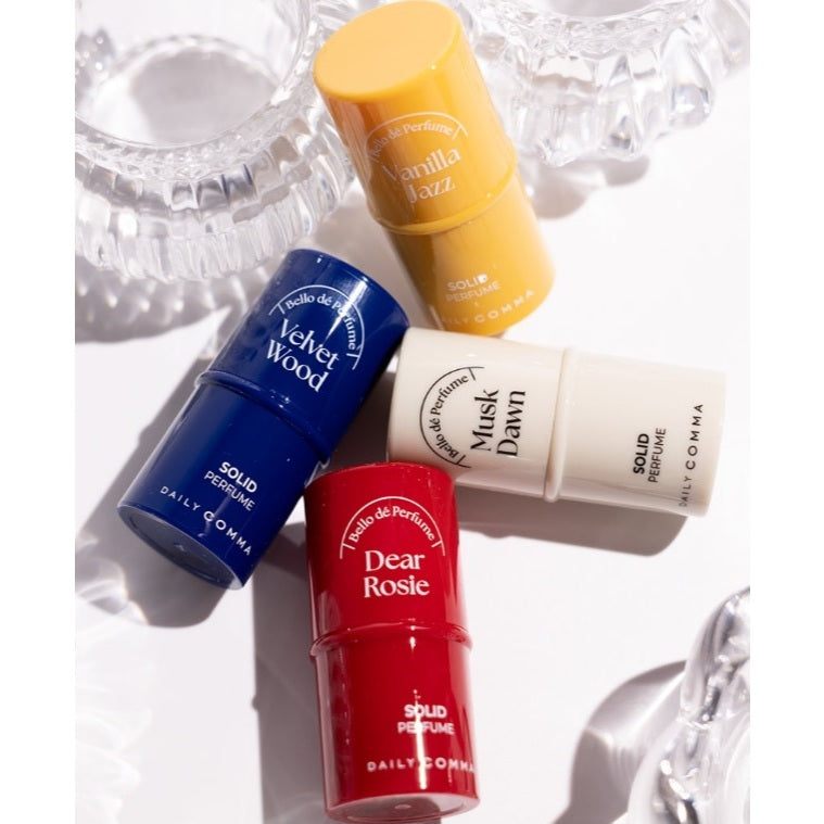 Daiso Daily Comma Bello de Perfume Velvet Wood Solid Perfume 4.7g